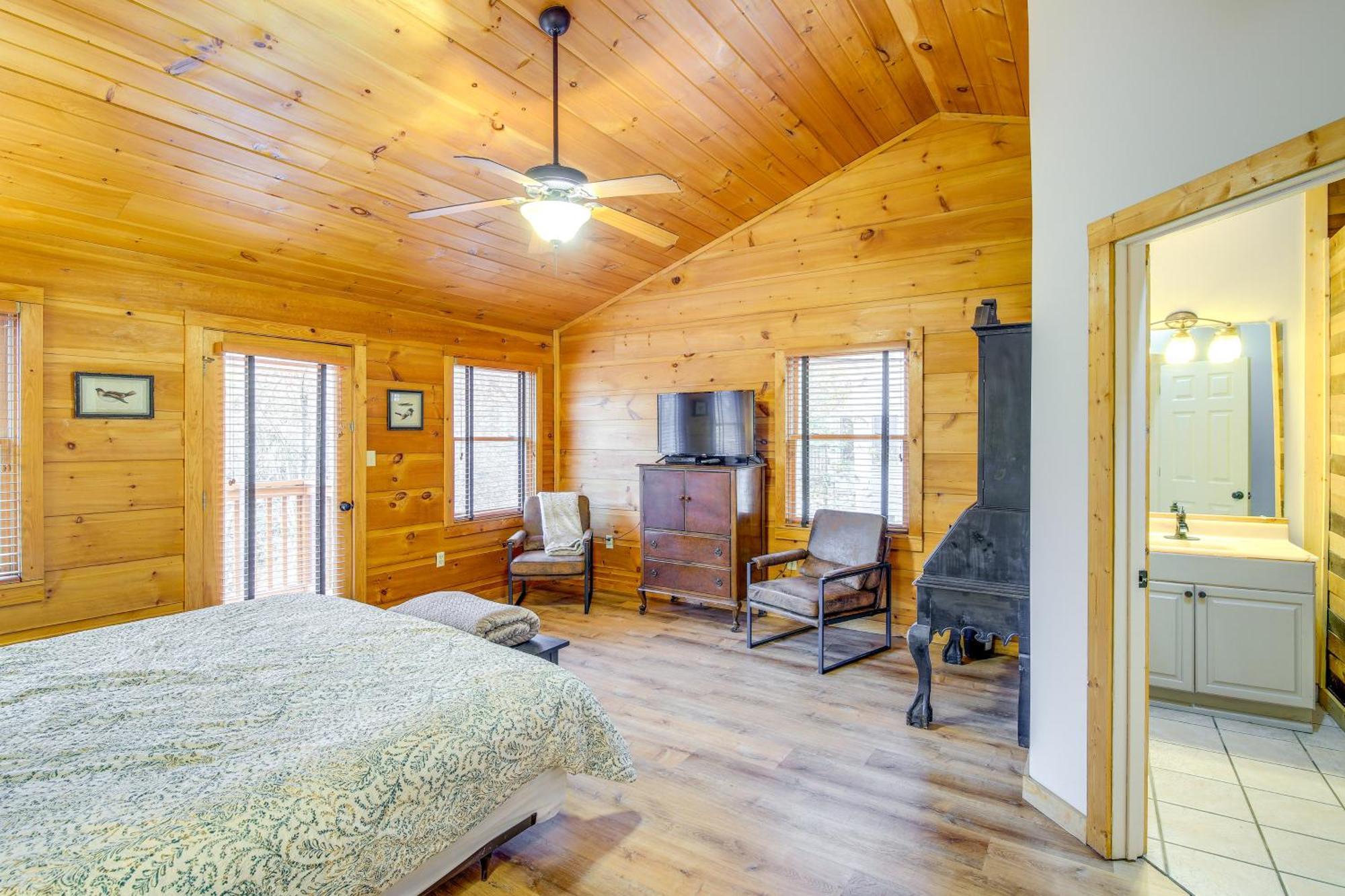 Villa Pet-Friendly Gatlinburg Retreat With Hot Tub! Exterior foto