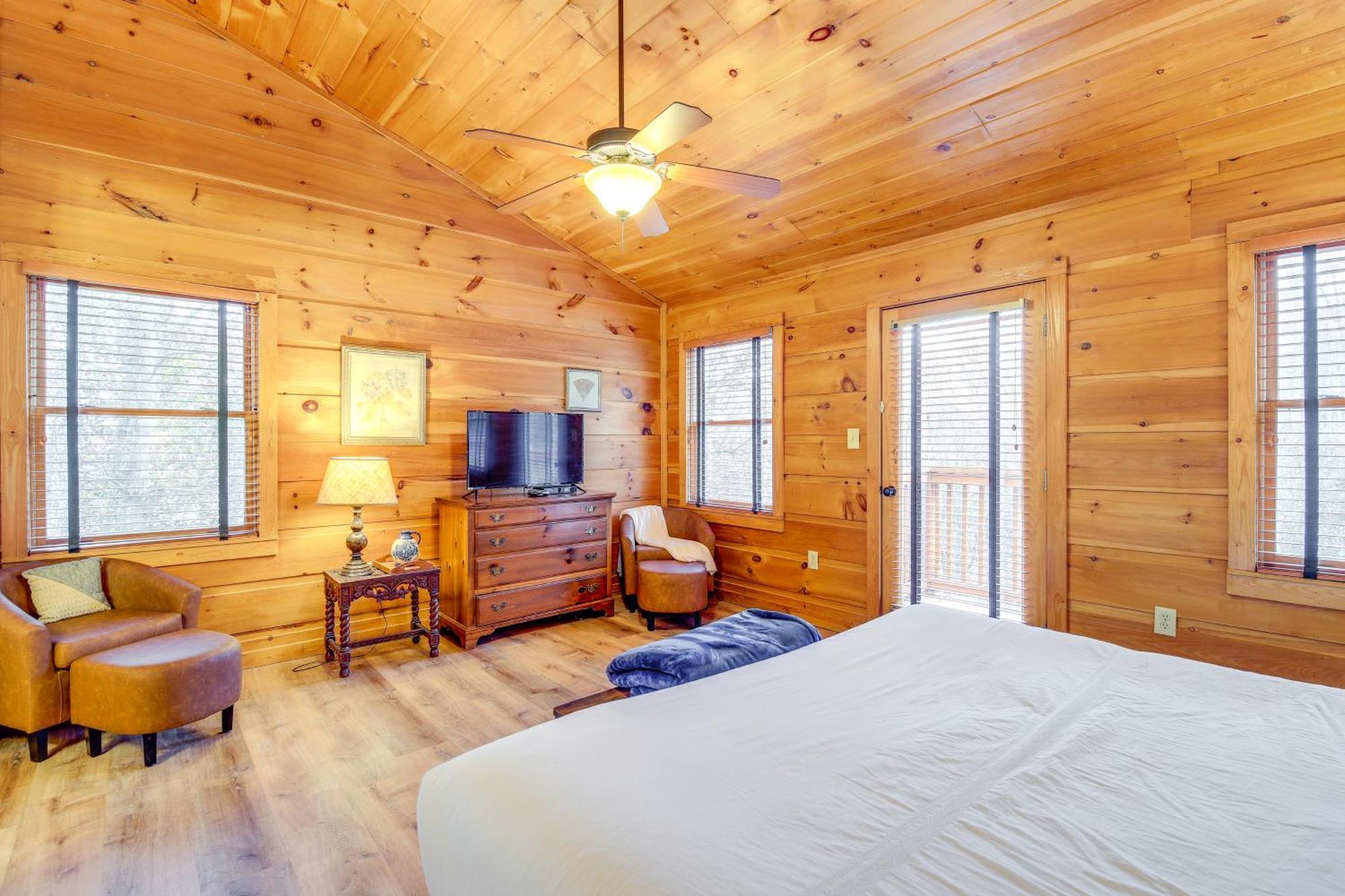 Villa Pet-Friendly Gatlinburg Retreat With Hot Tub! Exterior foto