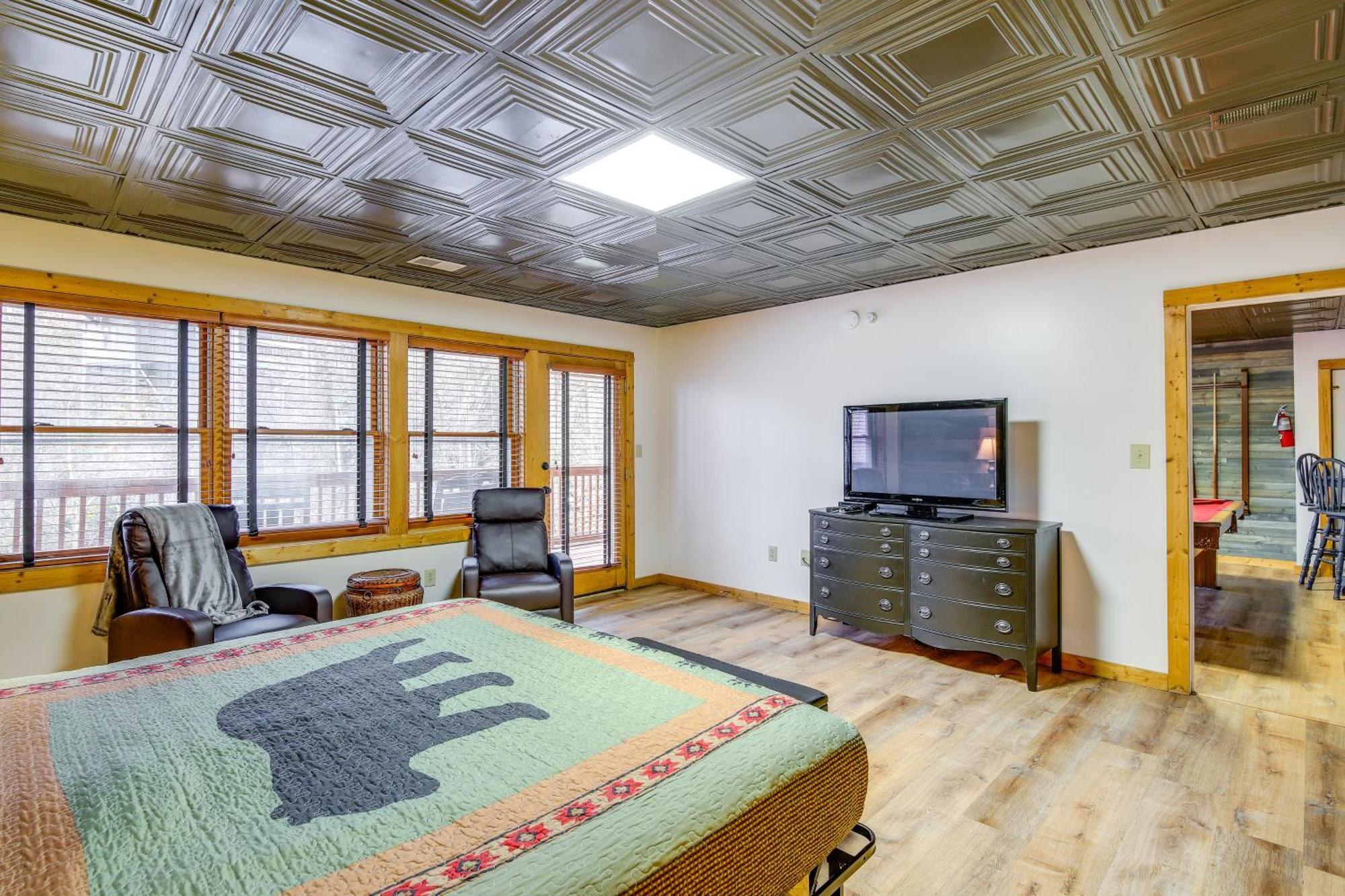 Villa Pet-Friendly Gatlinburg Retreat With Hot Tub! Exterior foto