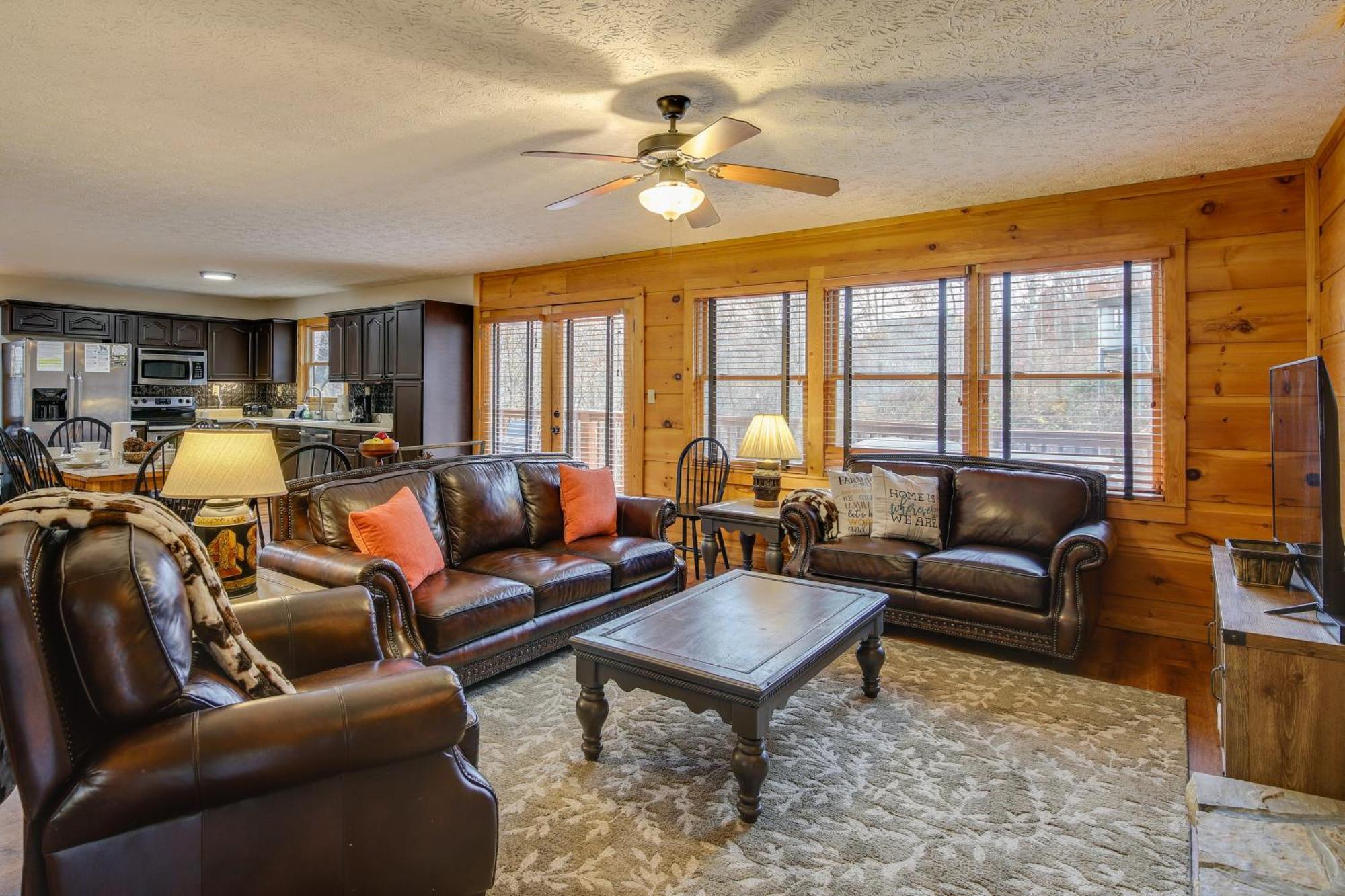 Villa Pet-Friendly Gatlinburg Retreat With Hot Tub! Exterior foto