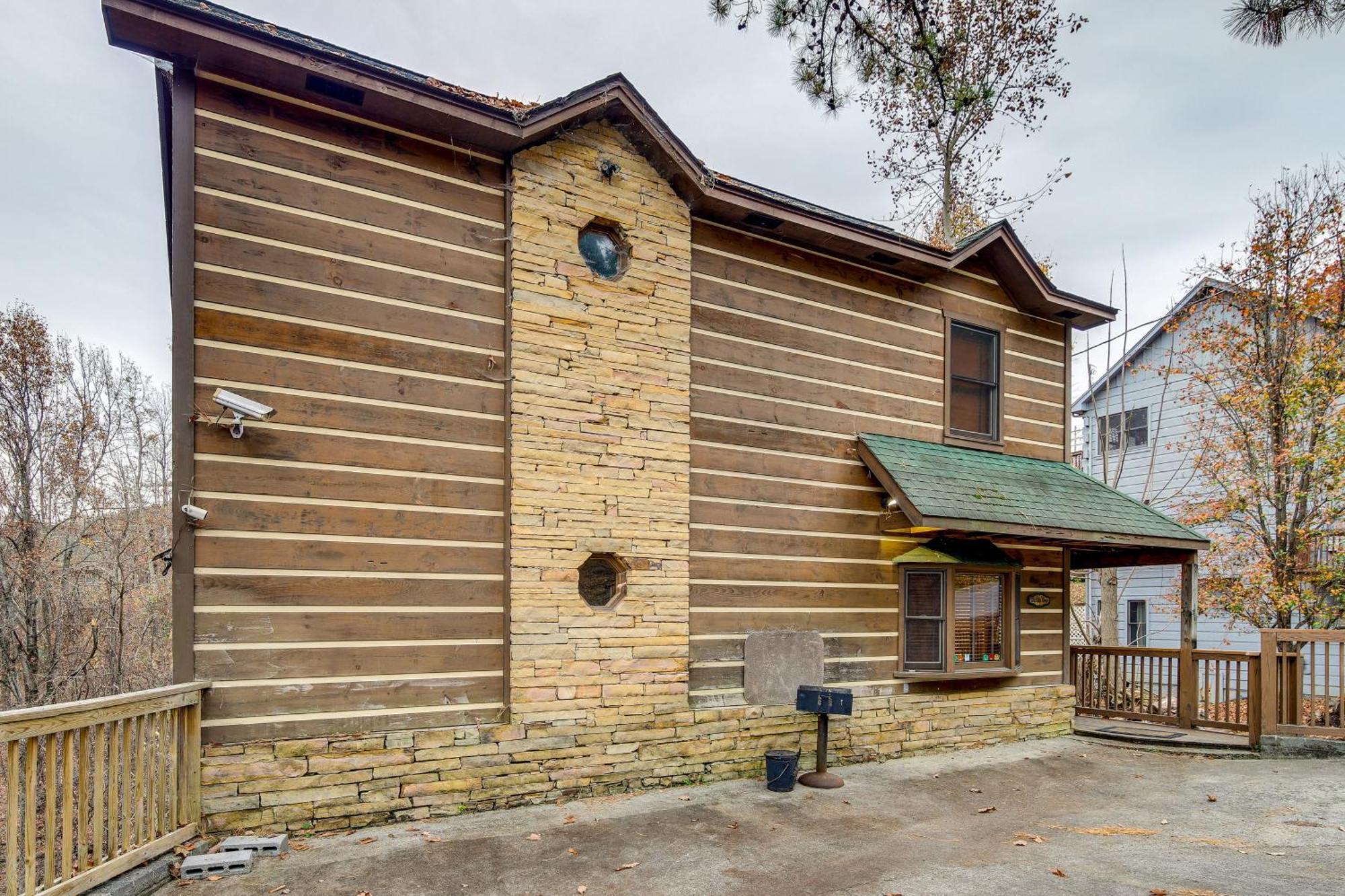 Villa Pet-Friendly Gatlinburg Retreat With Hot Tub! Exterior foto