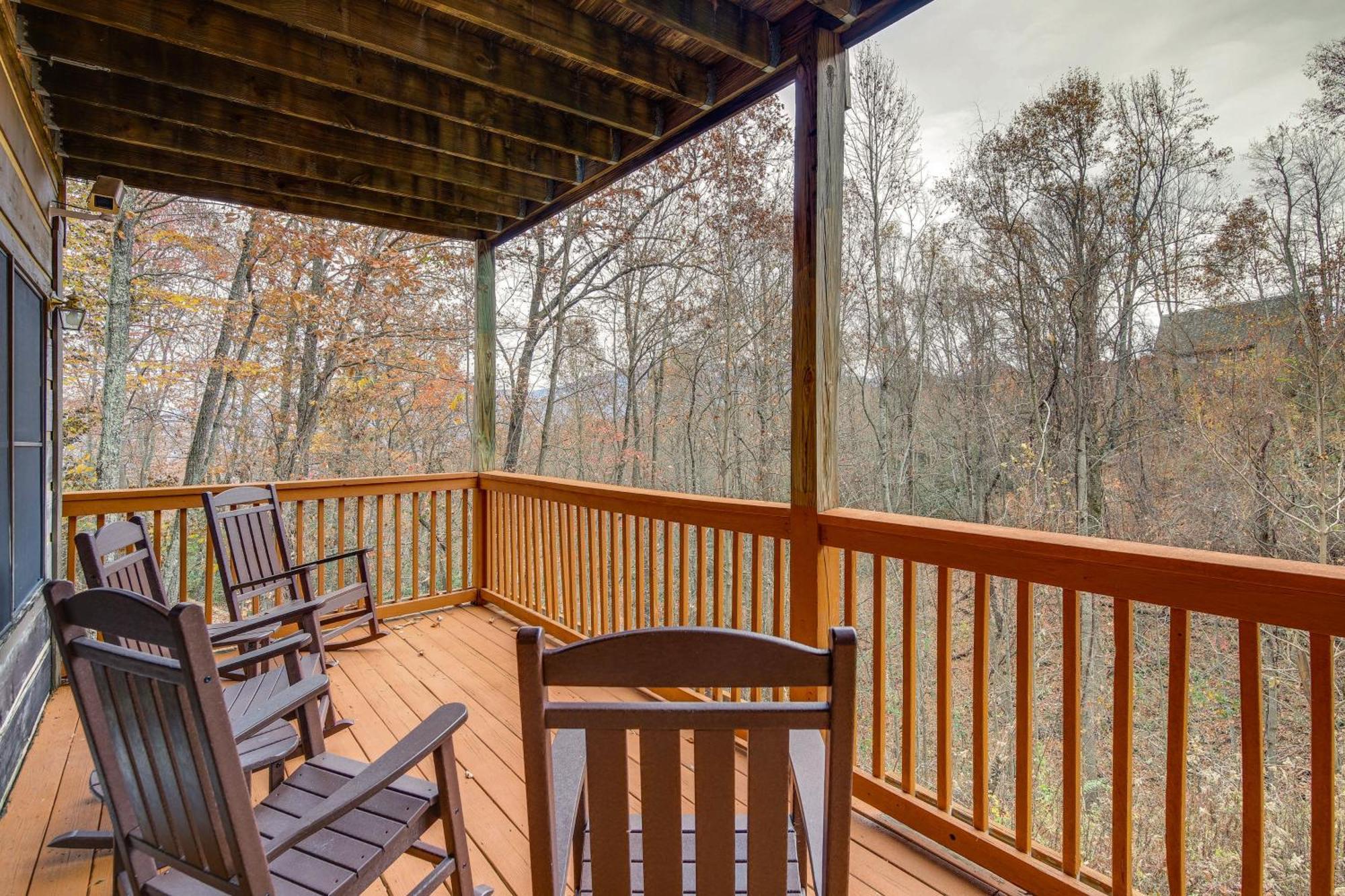Villa Pet-Friendly Gatlinburg Retreat With Hot Tub! Exterior foto