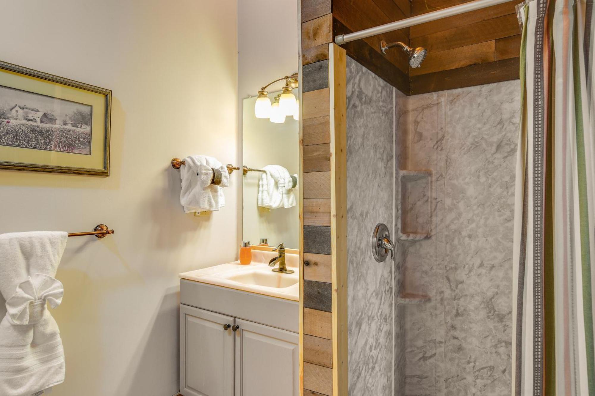 Villa Pet-Friendly Gatlinburg Retreat With Hot Tub! Exterior foto