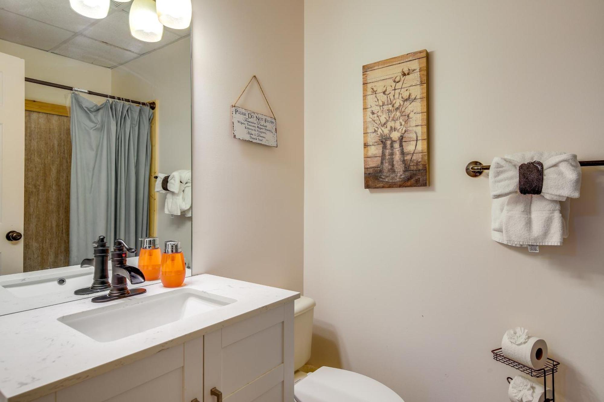 Villa Pet-Friendly Gatlinburg Retreat With Hot Tub! Exterior foto