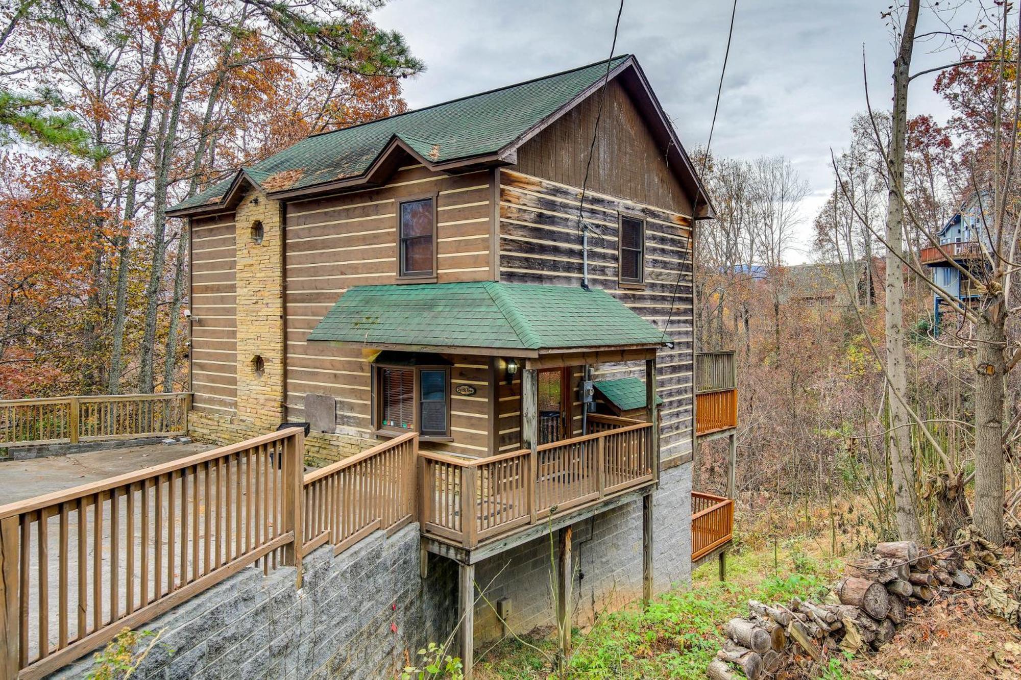 Villa Pet-Friendly Gatlinburg Retreat With Hot Tub! Exterior foto