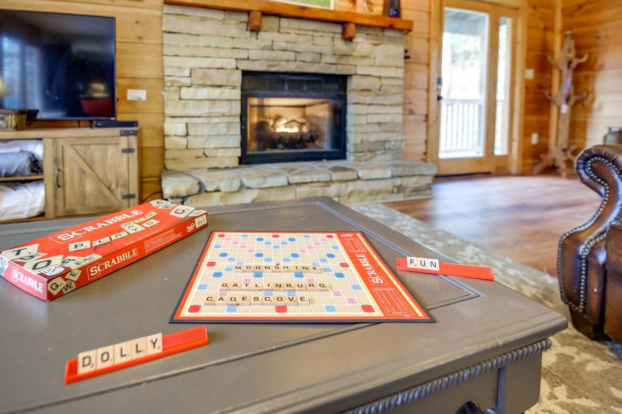 Villa Pet-Friendly Gatlinburg Retreat With Hot Tub! Exterior foto